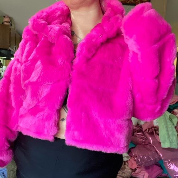 Horoscopez Jackets & Blazers - Hot pink fur y2k crop jacket
